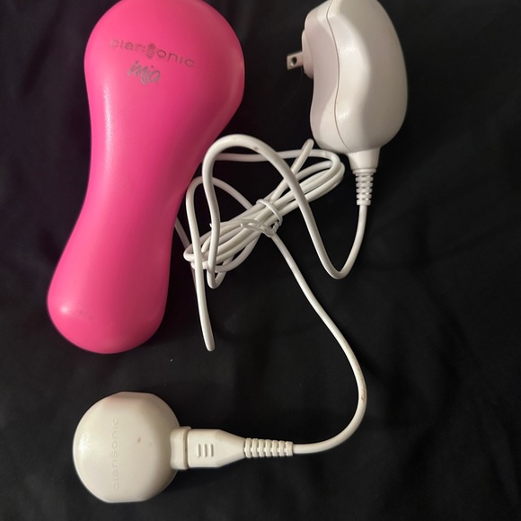Clarisonic Mia 1, Sonic Facial Cleansing Brush System, Pink - Picture 5 of 5